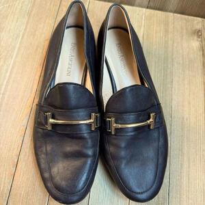 Enzo Angiolini Women’s Flat Black Leather Loafers with Gold Bar Detail‎ size 6.5